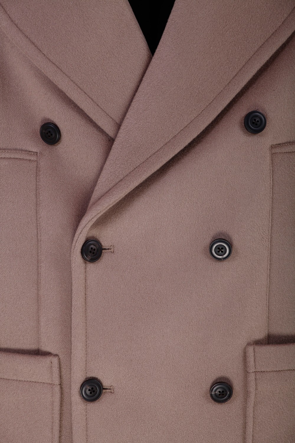 shop EMPORIO ARMANI Saldi Giaccone: Emporio Armani cappotto doppiopetto in lana.
Doppiopetto.
Revers.
Maniche lunghe.
Tasche laterali.
Tasche applicate.
Dettaglio a contrasto di colore.
Composizione: 100% Lana Vergine.
Fabbricato in Cina.. 6R1B91 1NMYZ-0144 number 1339312